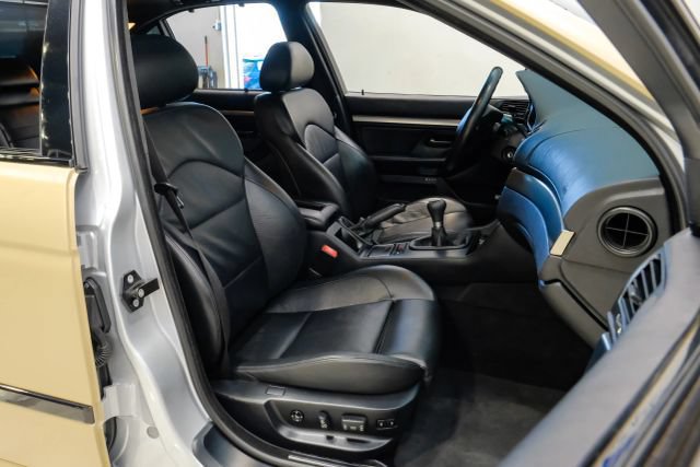 Used 2003 BMW M5 RWD image 44
