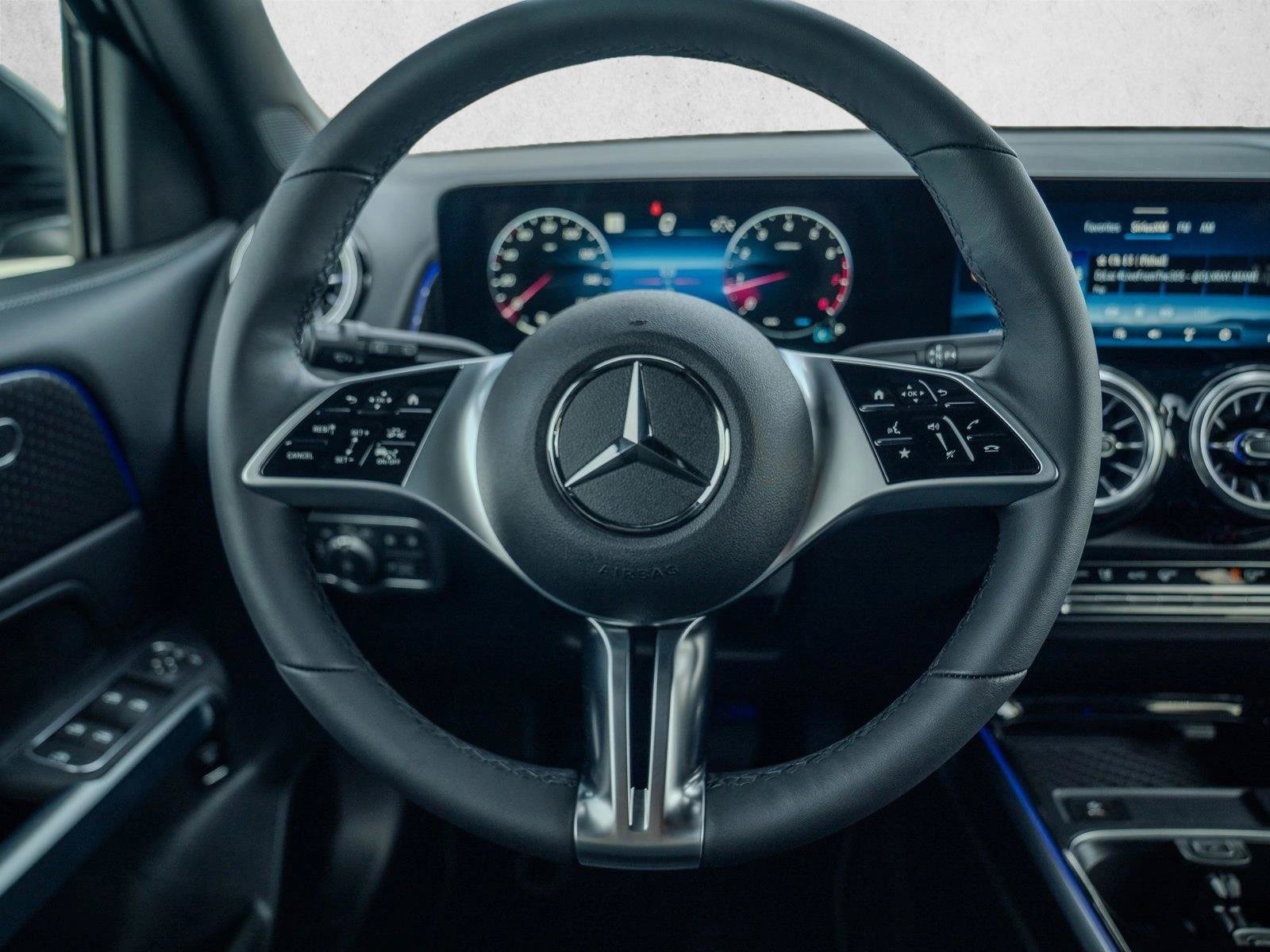 New 2026 Mercedes-Benz GLB 250 4MATIC image 25