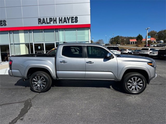 Used 2020 Toyota Tacoma Limited image 2