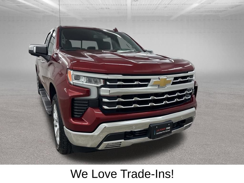 Used 2022 Chevrolet Silverado 1500 LTZ w/ LTZ Premium Package AWD/4WD image 3