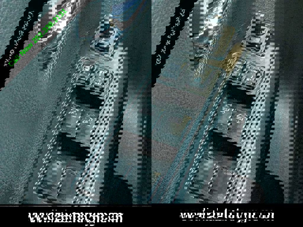 Used 2021 Nissan Titan PRO-4X w/ Pro-4x Convenience Package image 26