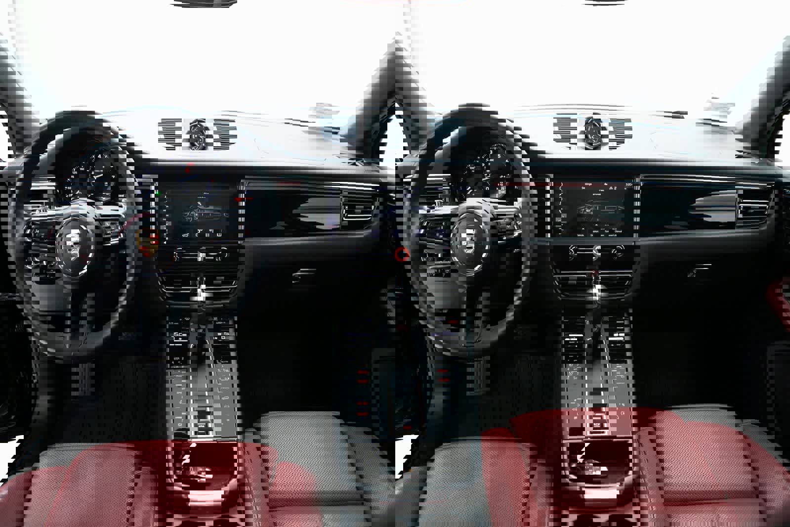 Certified 2025 Porsche Macan image 15