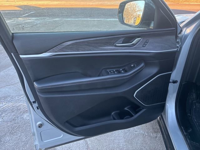 Used 2021 Jeep Grand Cherokee L Limited image 13