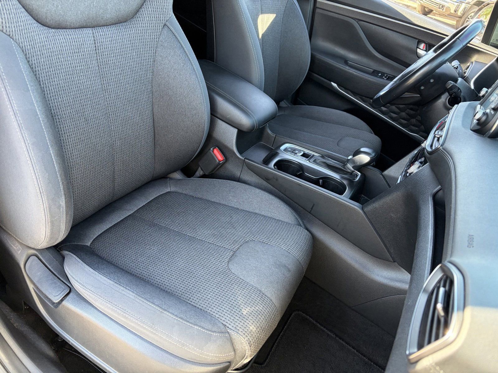 Used 2020 Hyundai Santa Fe SEL w/ Convenience Package FWD image 11