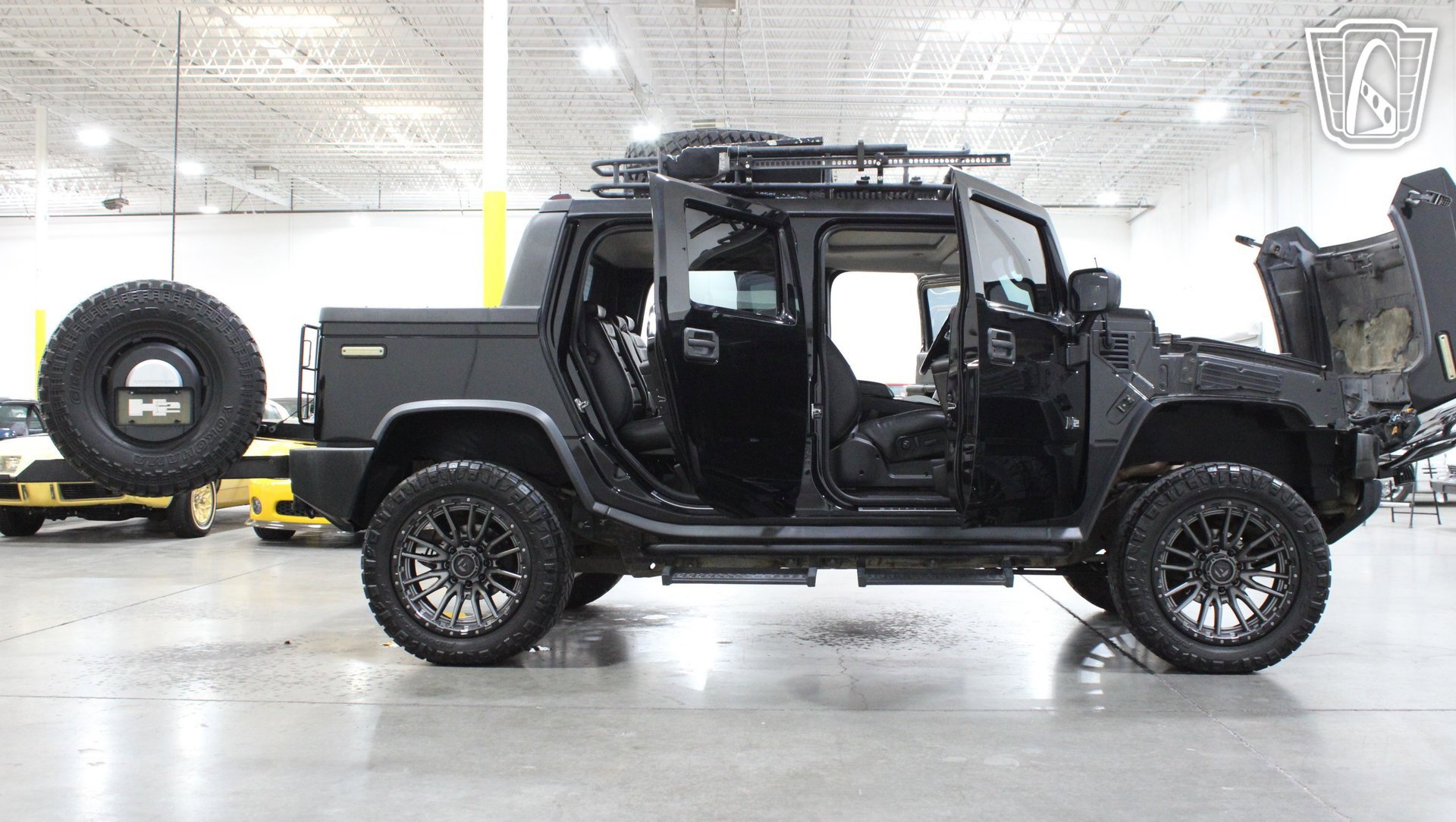 Used 2005 HUMMER H2 SUT w/ Preferred Equipment Group AWD/4WD image 40