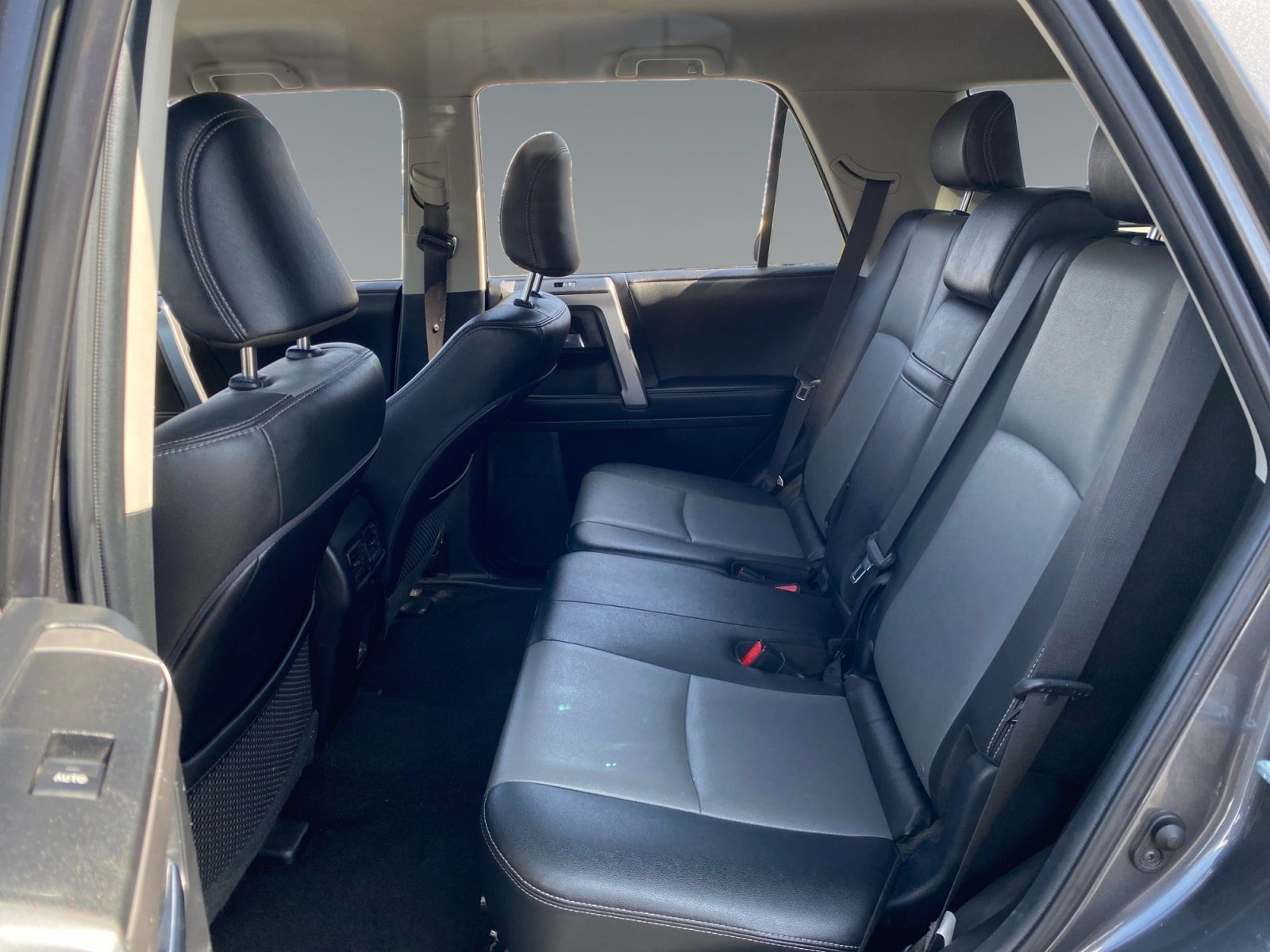 Used 2021 Toyota 4Runner SR5 Premium RWD image 13