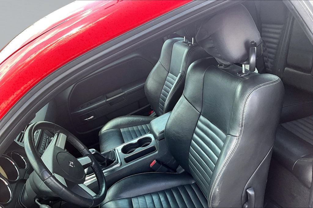 Used 2010 Dodge Challenger R/T RWD image 19