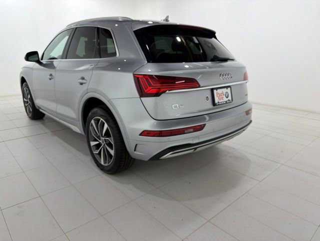 Used 2021 Audi Q5 2.0T Premium Plus w/ Premium Plus Package AWD/4WD image 3