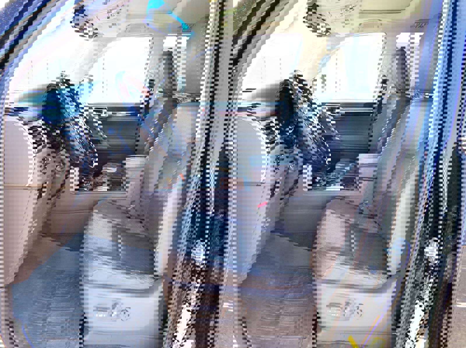 Used 2013 Lexus GX 460 w/ Comfort Plus Pkg image 9