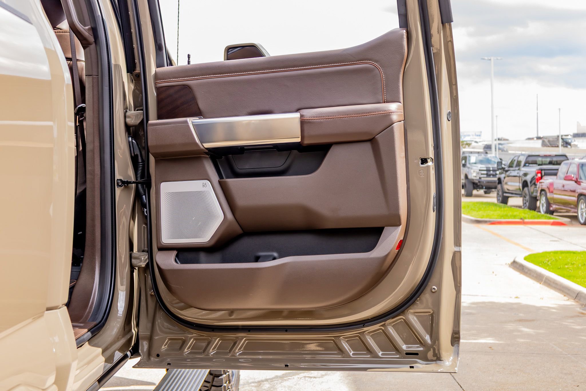 Used 2026 Ford F250 King Ranch w/ Chrome Package image 40