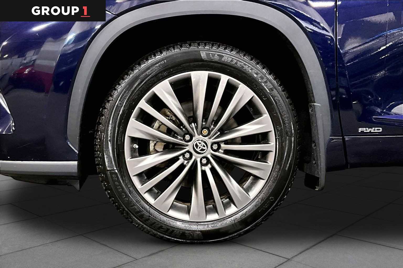 Used 2020 Toyota Highlander Platinum AWD/4WD image 11