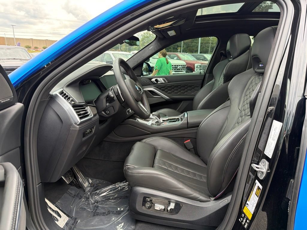 Used 2021 BMW X6 M AWD/4WD image 12