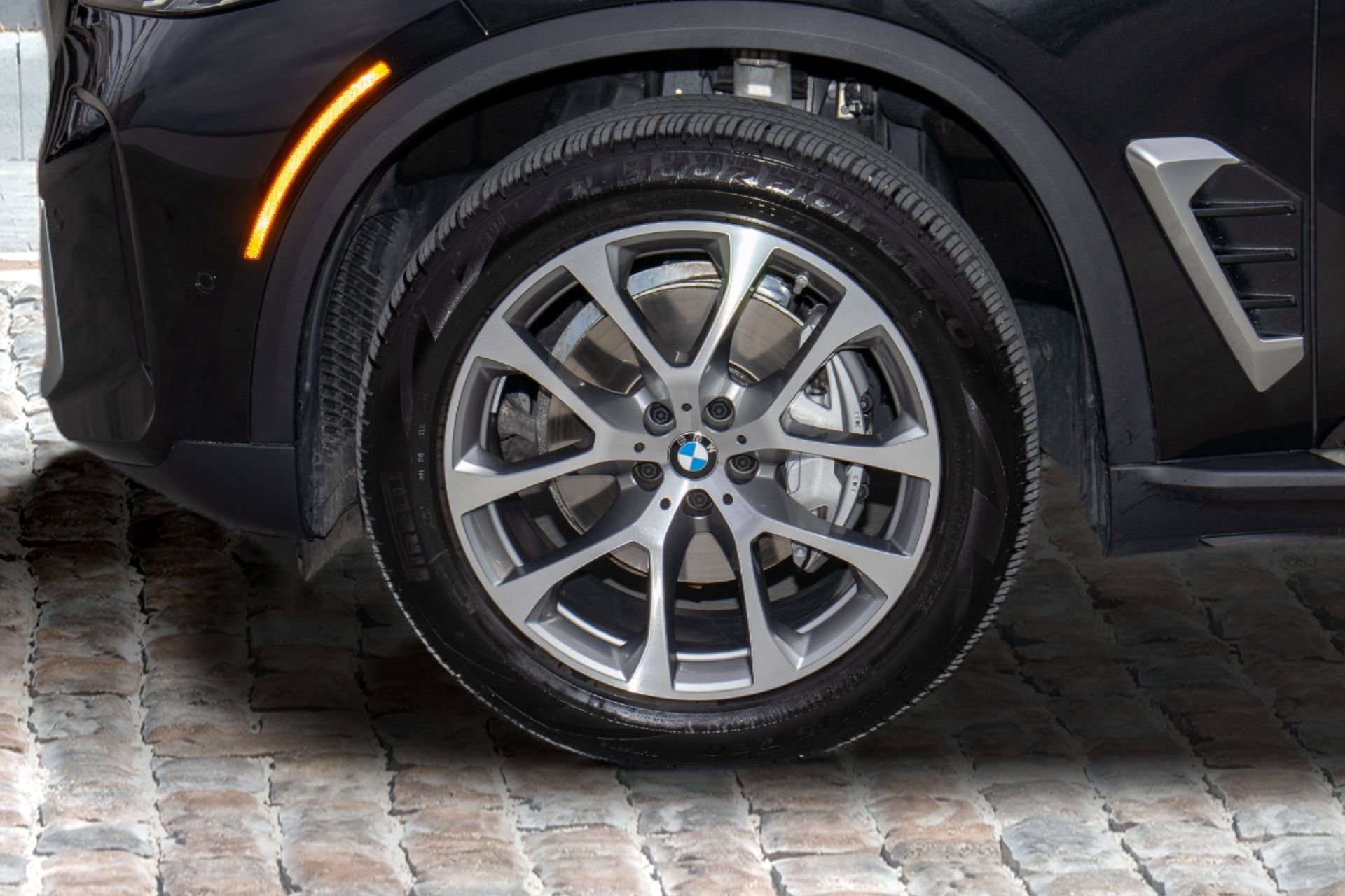 Used 2026 BMW X5 sDrive40i image 39