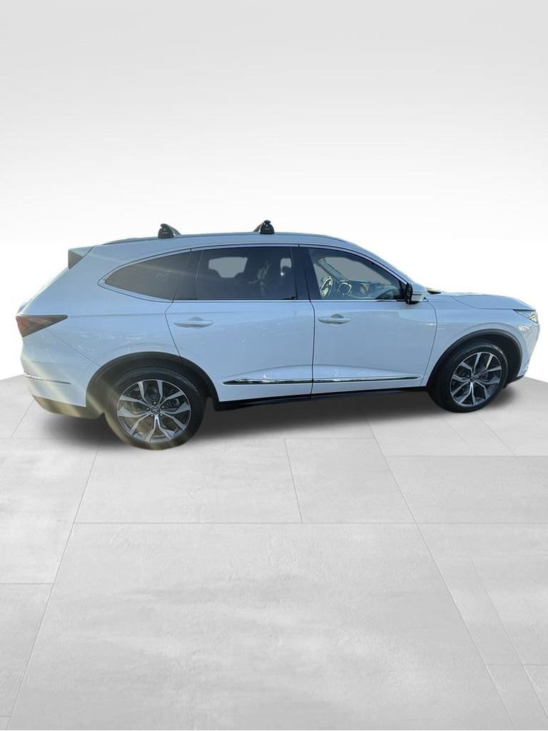 Used 2023 Acura MDX SH-AWD w/ Technology Package image 4