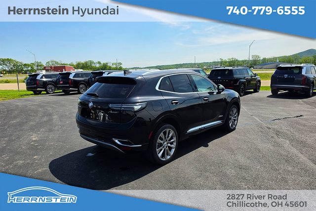 Used 2022 Buick Envision Avenir w/ Technology Package II AWD/4WD image 39