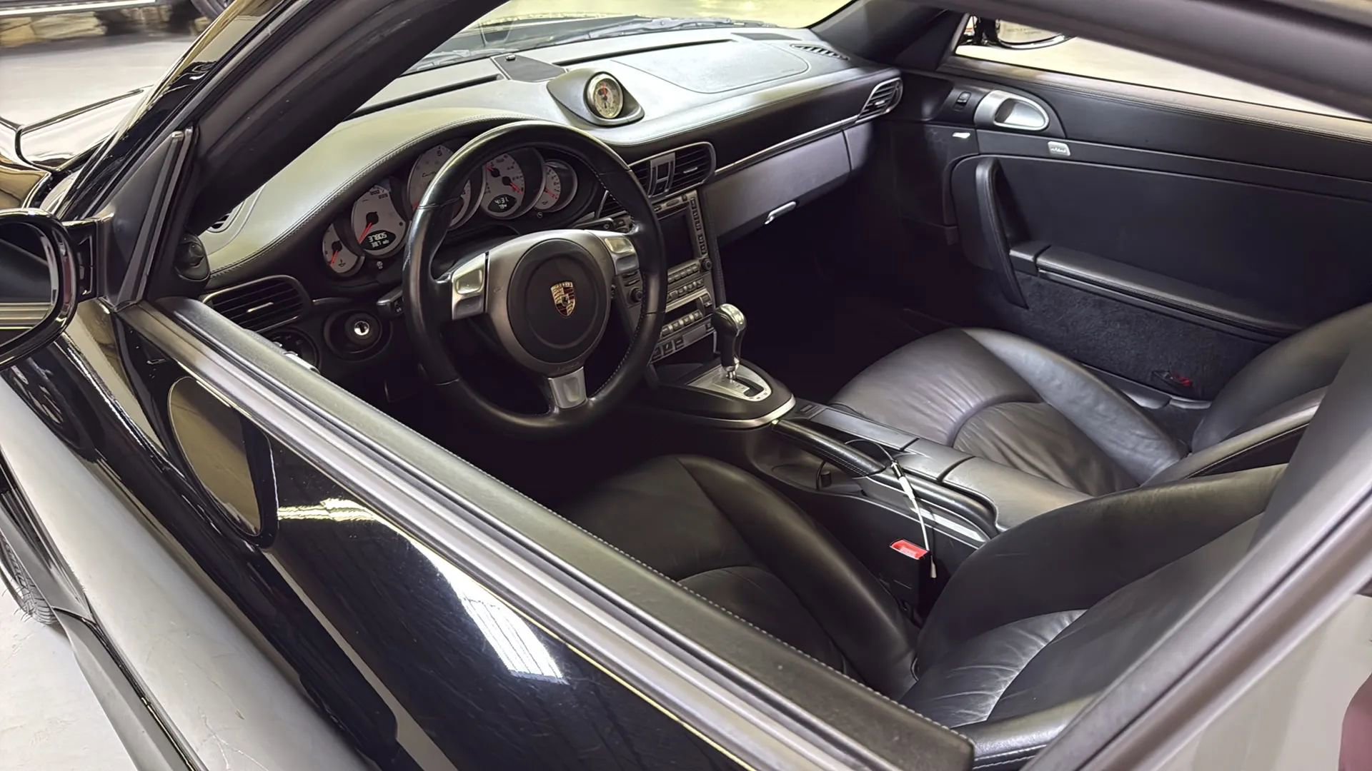 Used 2007 Porsche 911 Turbo AWD/4WD image 16
