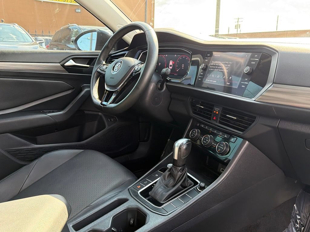 Used 2020 Volkswagen Jetta SEL FWD image 28