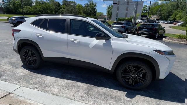 New 2026 Chevrolet Trax ACTIV w/ Sunroof Package FWD image 3