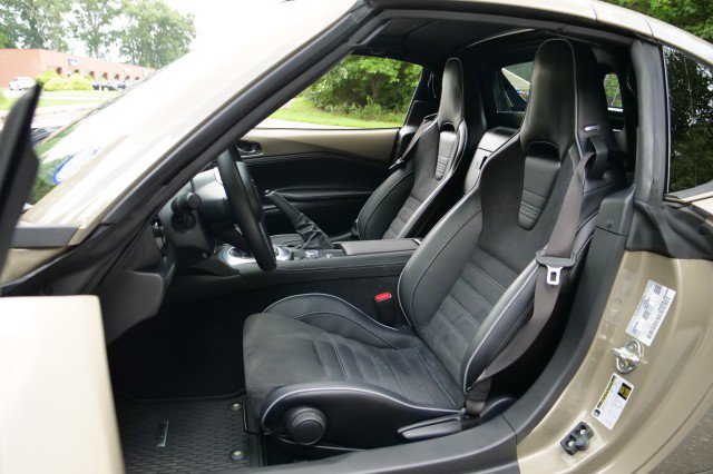 Used 2024 MAZDA MX-5 Miata RF Club w/ Weather Package RWD image 3