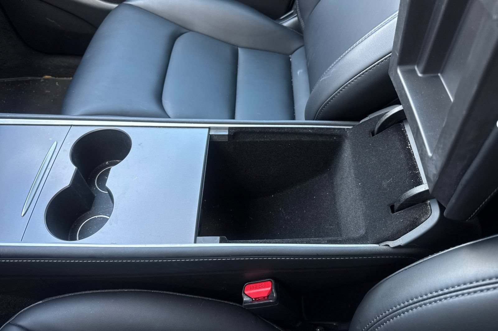Used 2023 Tesla Model Y Long Range AWD/4WD image 32