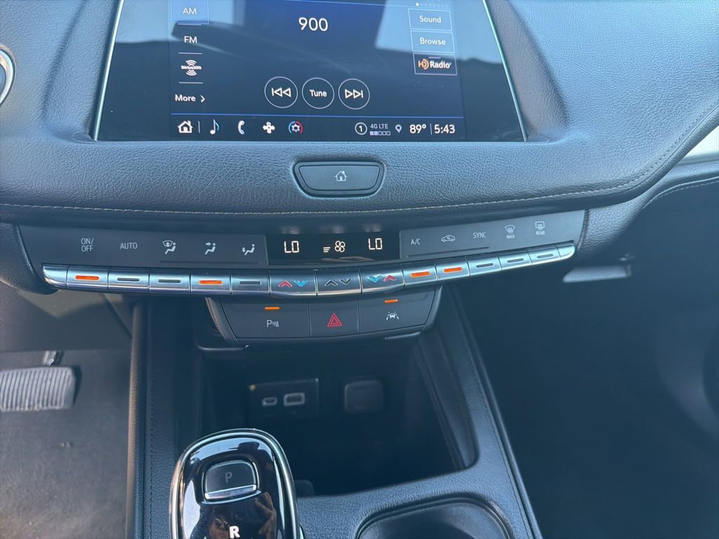 Used 2023 Cadillac XT4 Premium Luxury image 17