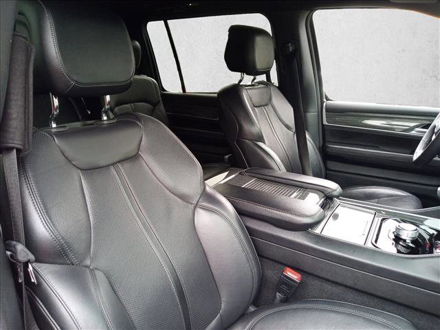 Used 2022 Jeep Wagoneer Series II image 12