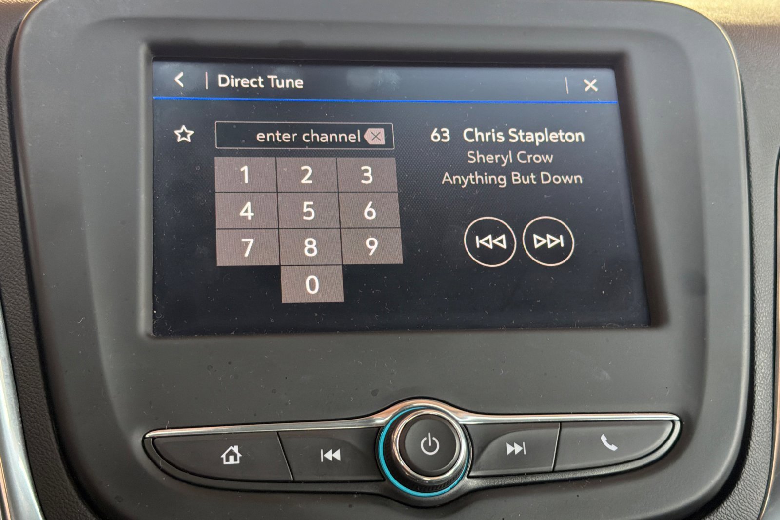 Used 2023 Chevrolet Equinox LS image 18