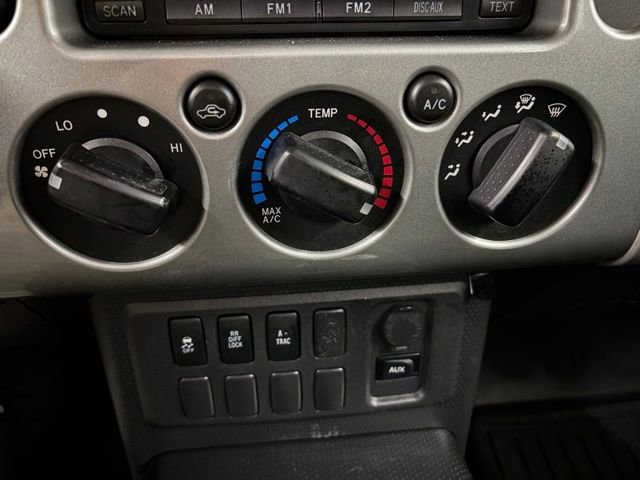 Used 2010 Toyota FJ Cruiser 4WD image 21