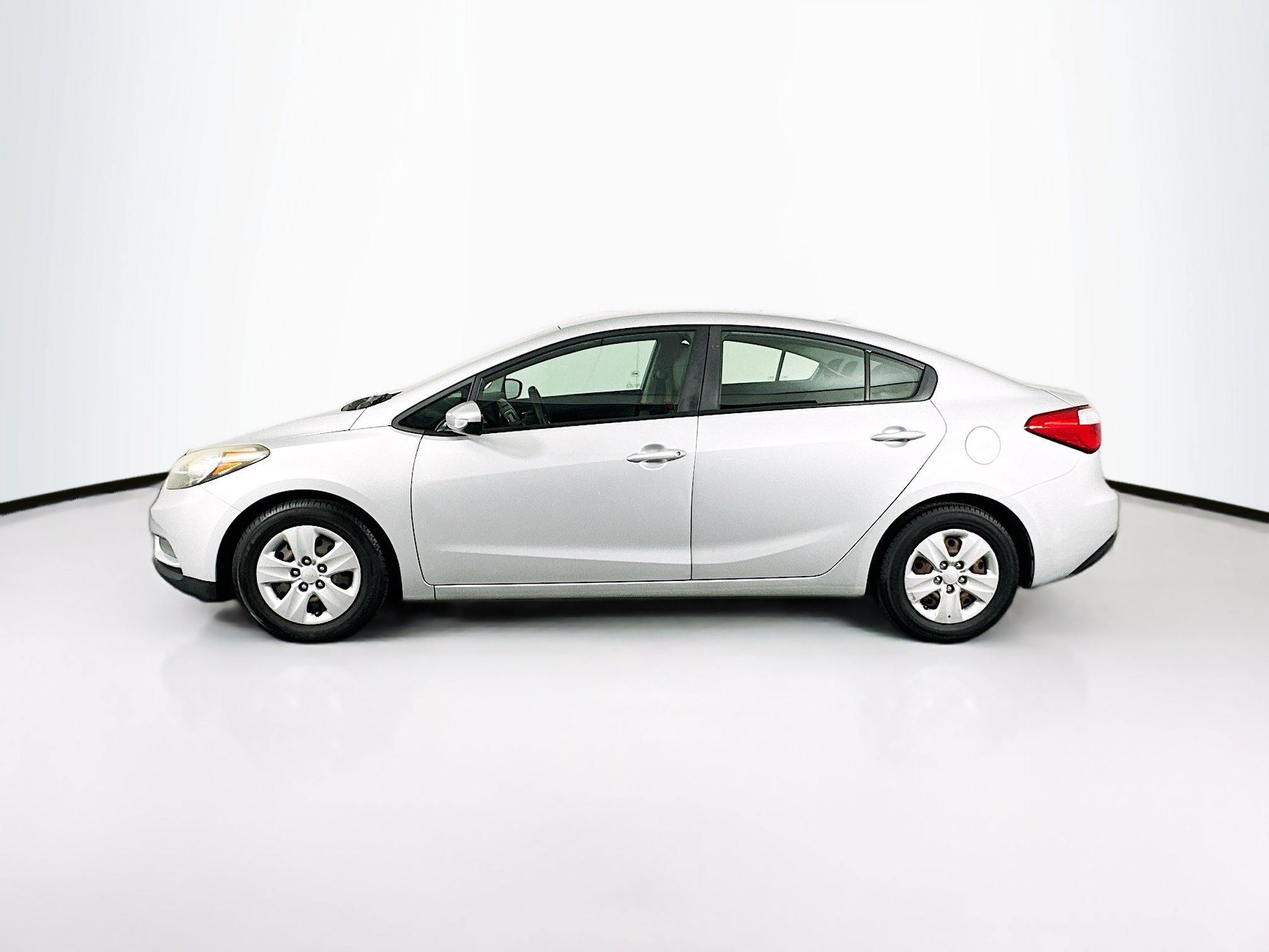 Used 2016 Kia Forte LX FWD image 4