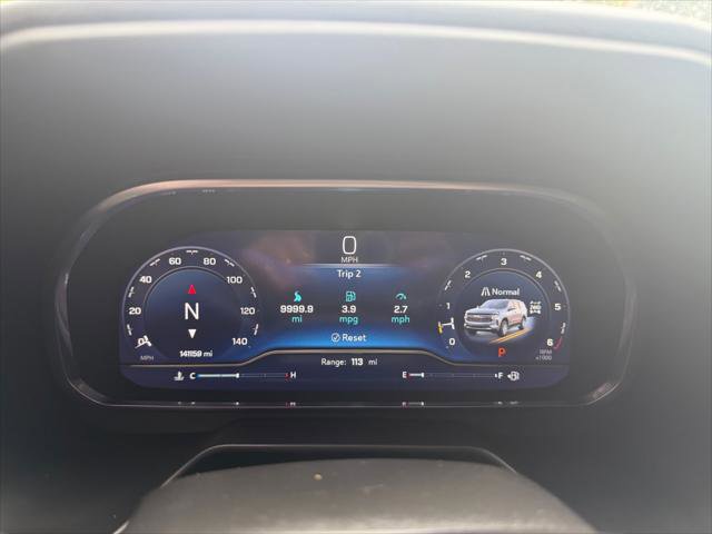 Used 2022 Chevrolet Suburban Premier AWD/4WD image 23