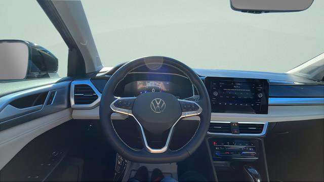 New 2026 Volkswagen Taos SE image 28