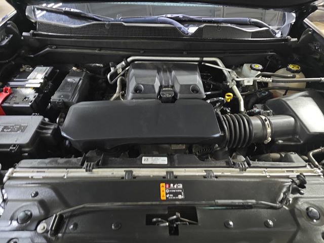 Used 2023 Chevrolet Colorado Z71 w/ Z71 Convenience Package 2 image 32