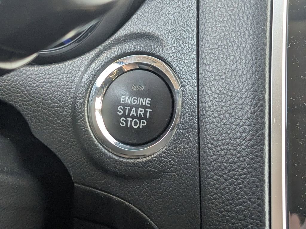 Used 2018 Subaru Outback 3.6R Limited image 20