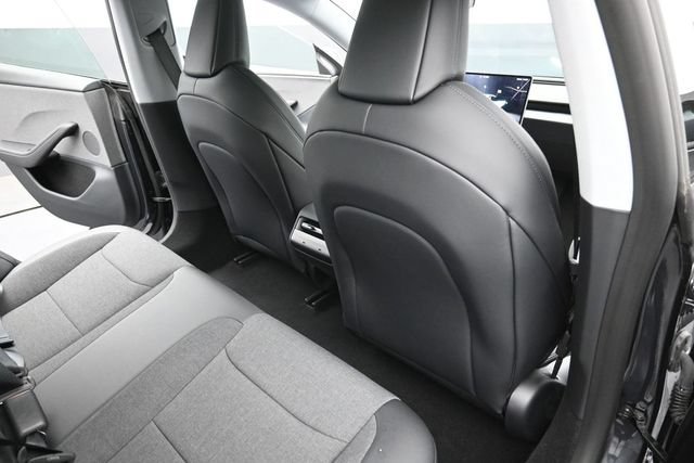 Used 2025 Tesla Model 3 RWD image 2