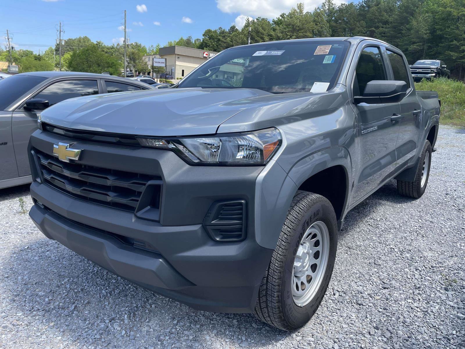 Used 2024 Chevrolet Colorado W/T image 3