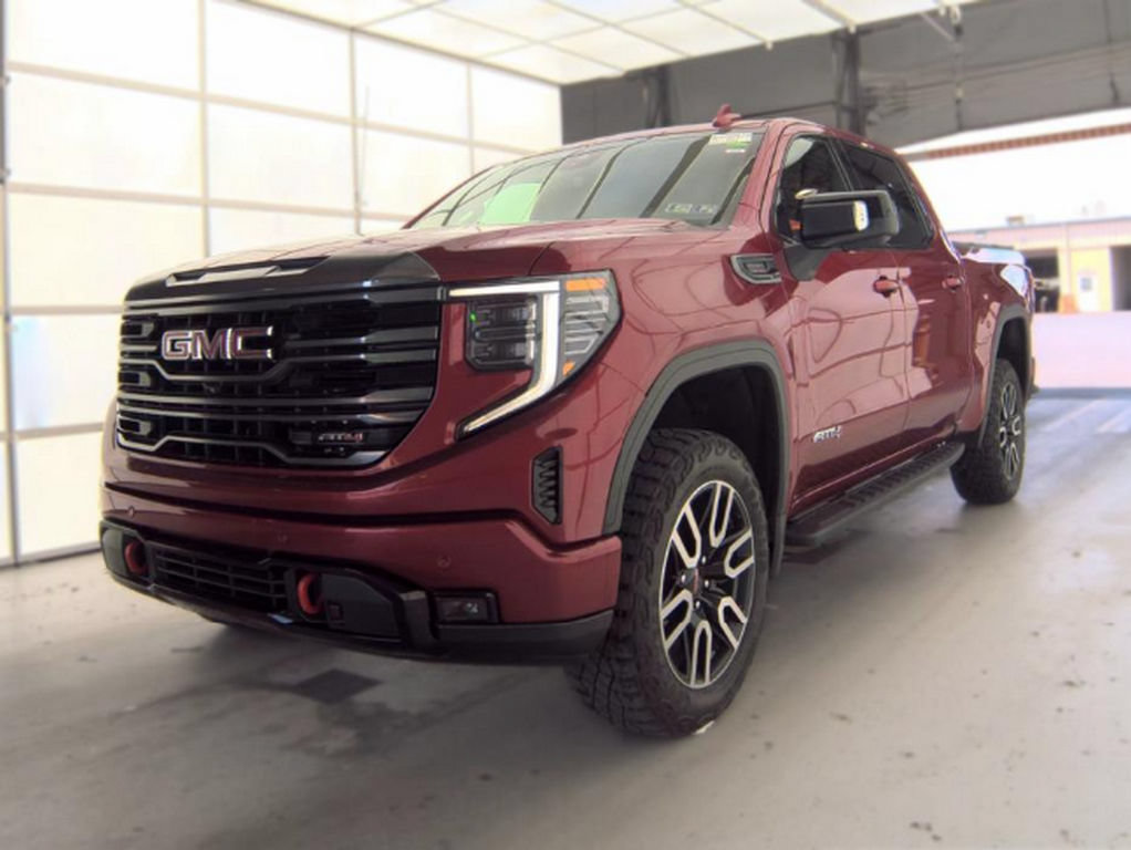 Used 2023 GMC Sierra 1500 AT4 w/ AT4 Premium Package AWD/4WD image 2