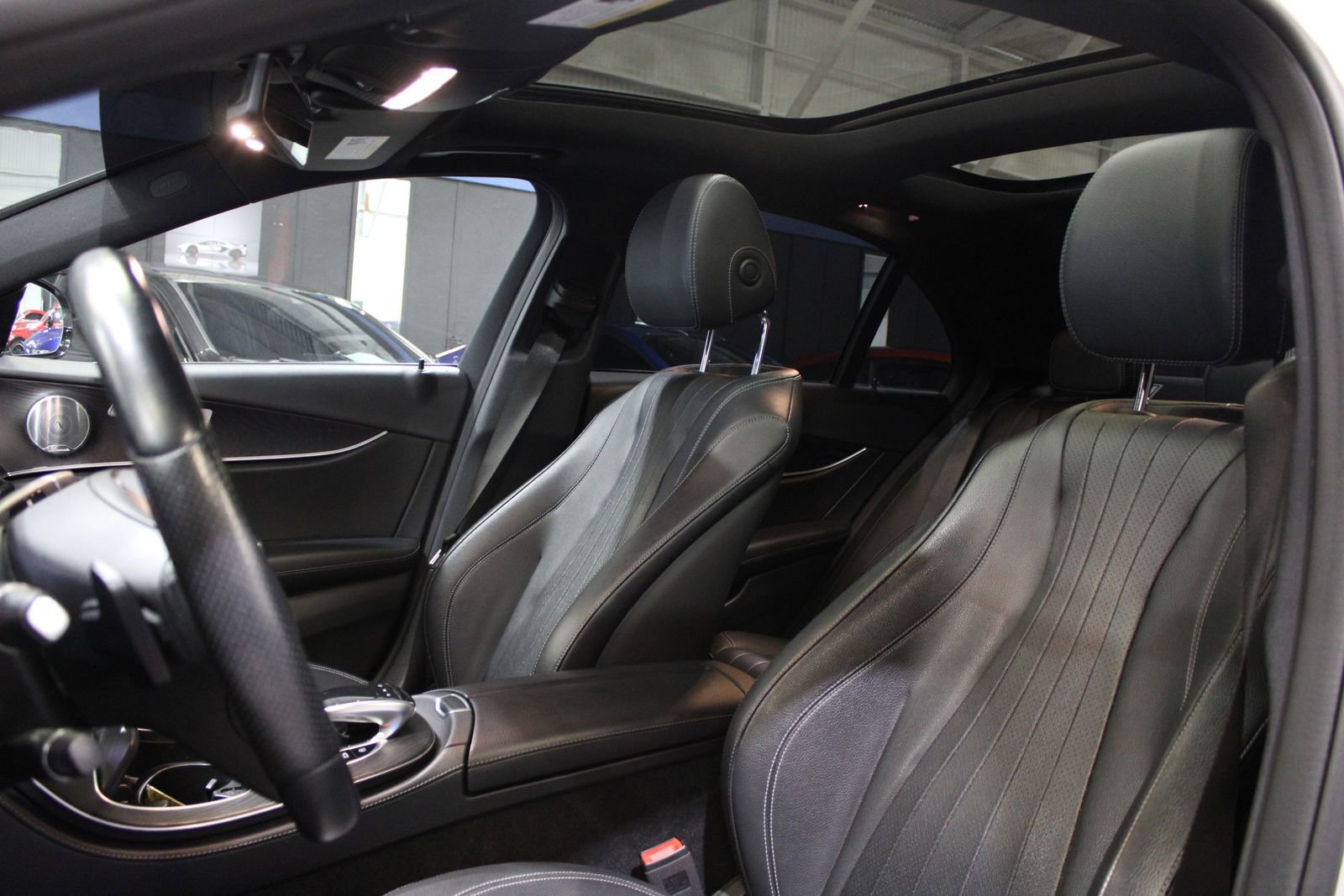Used 2018 Mercedes-Benz E 300 image 25