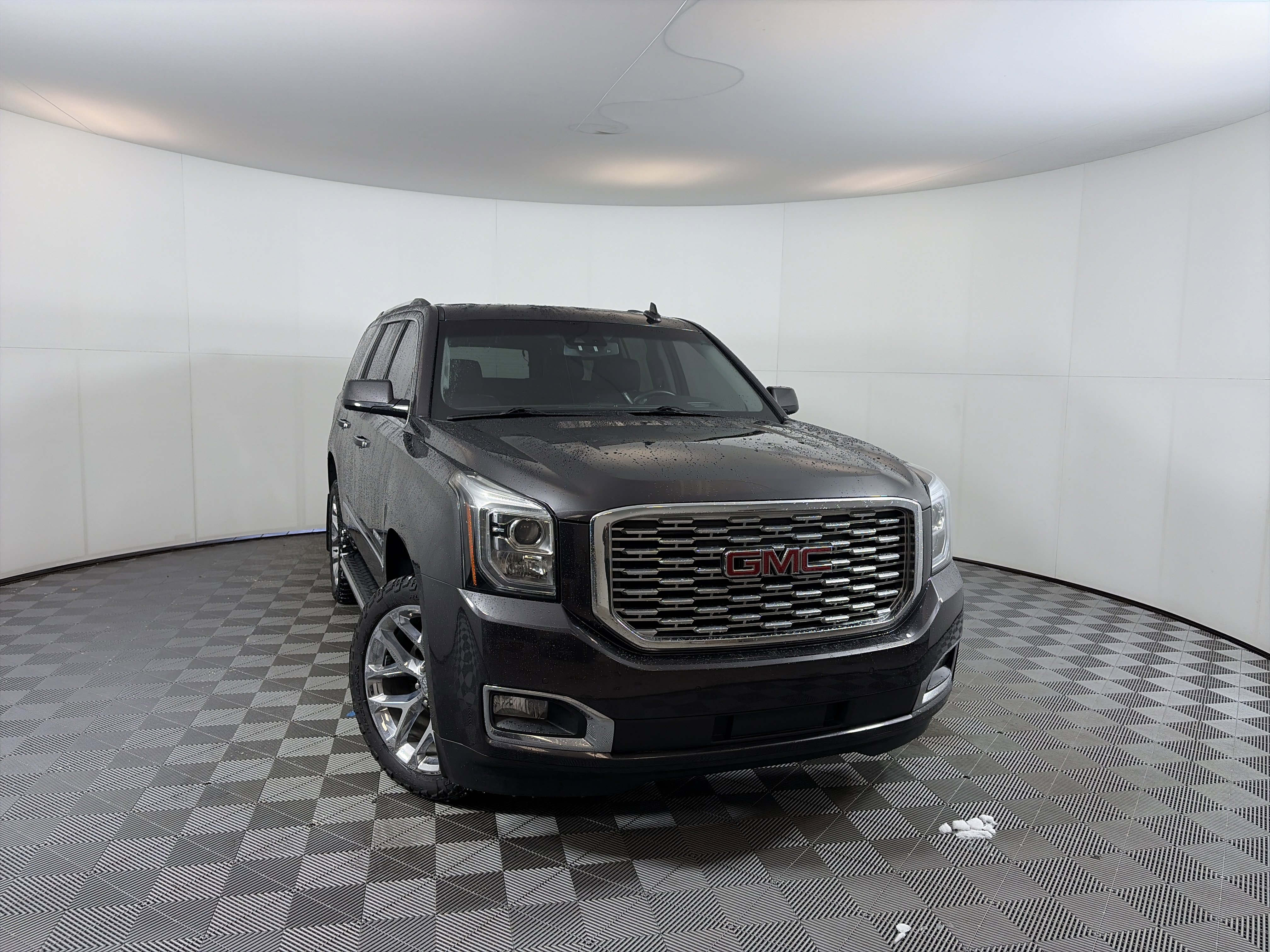 Used 2018 GMC Yukon Denali video 1