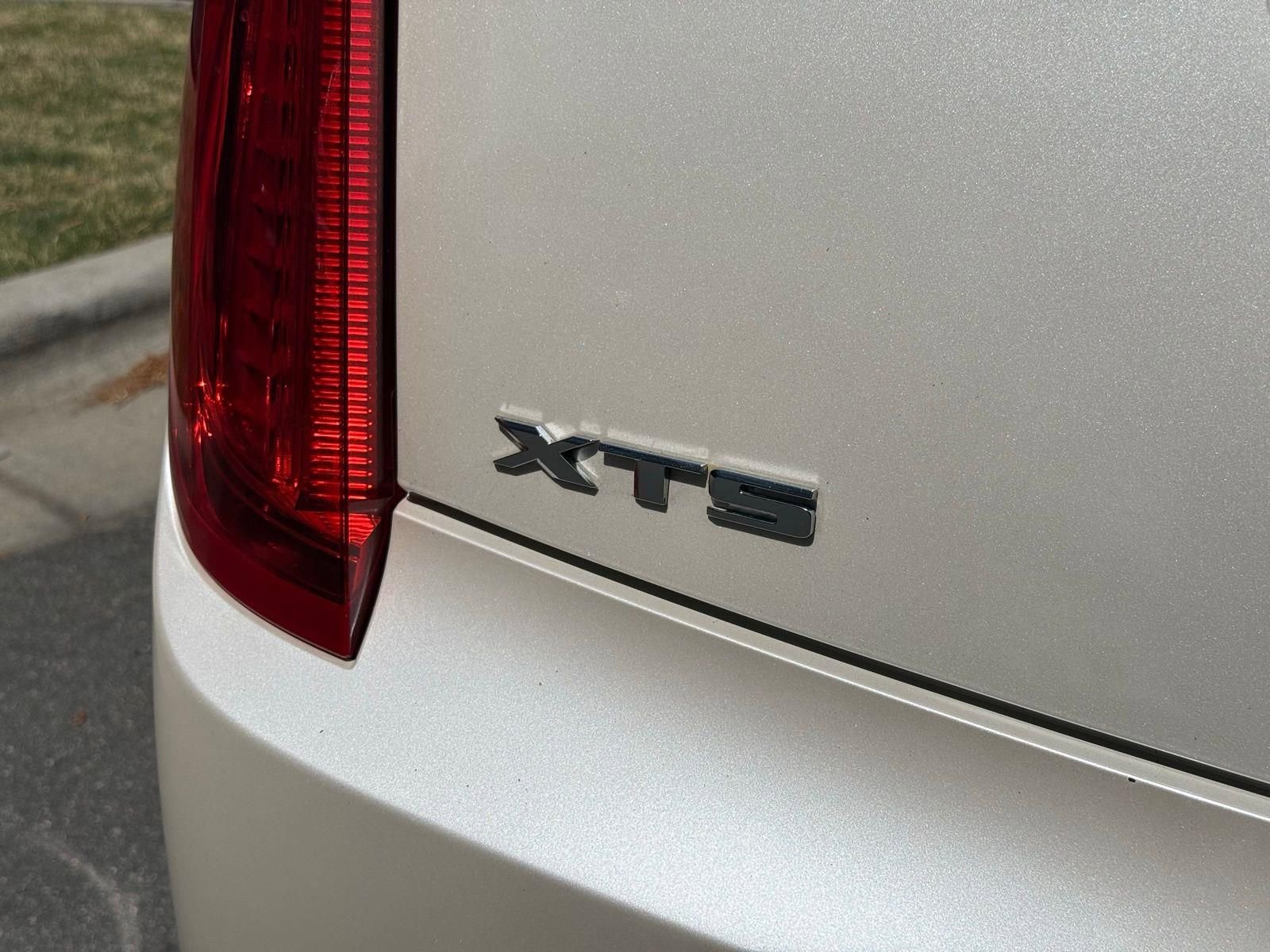 Used 2013 Cadillac XTS Premium FWD image 11