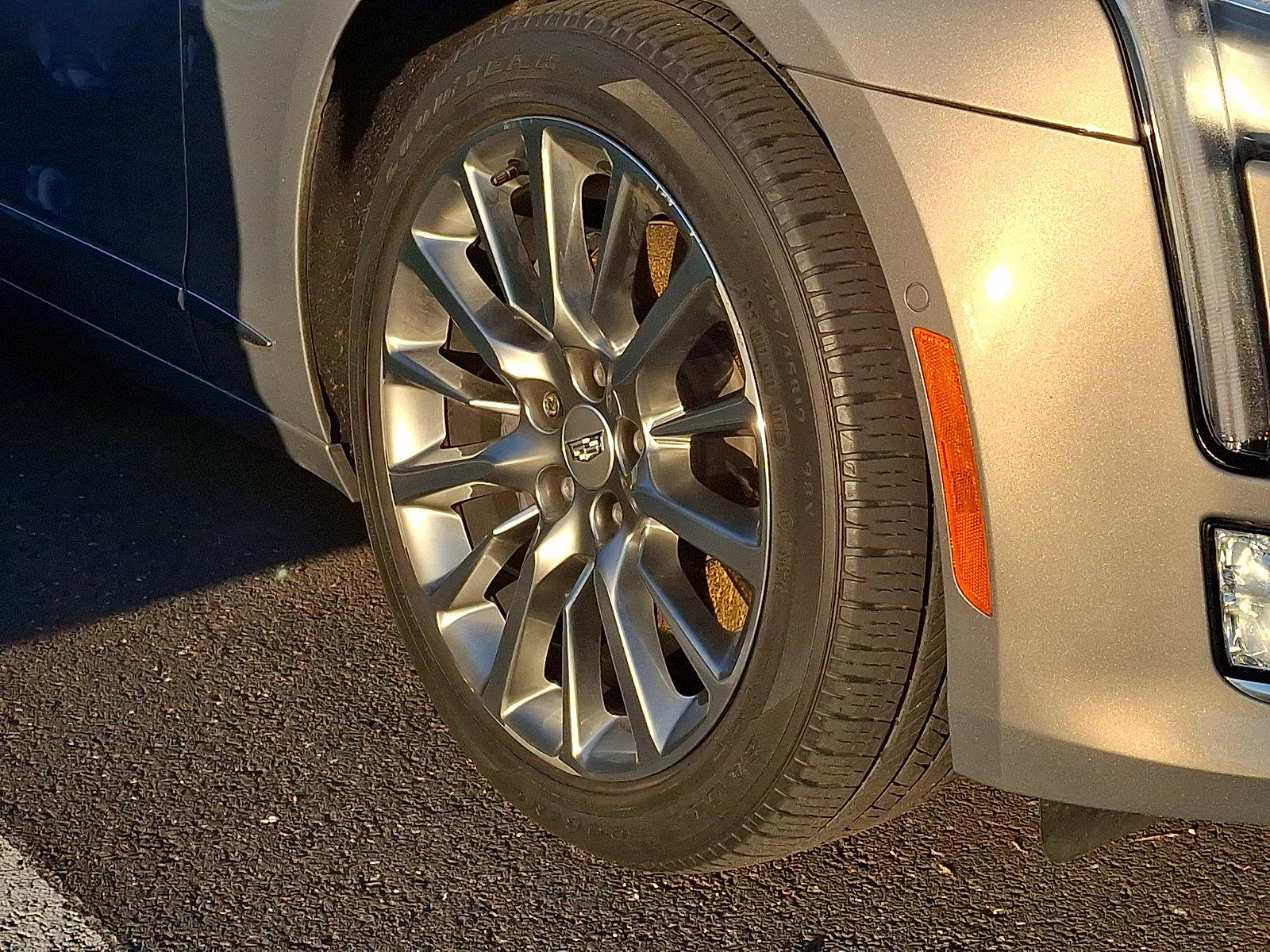 Used 2018 Cadillac CT6 Luxury AWD/4WD image 6