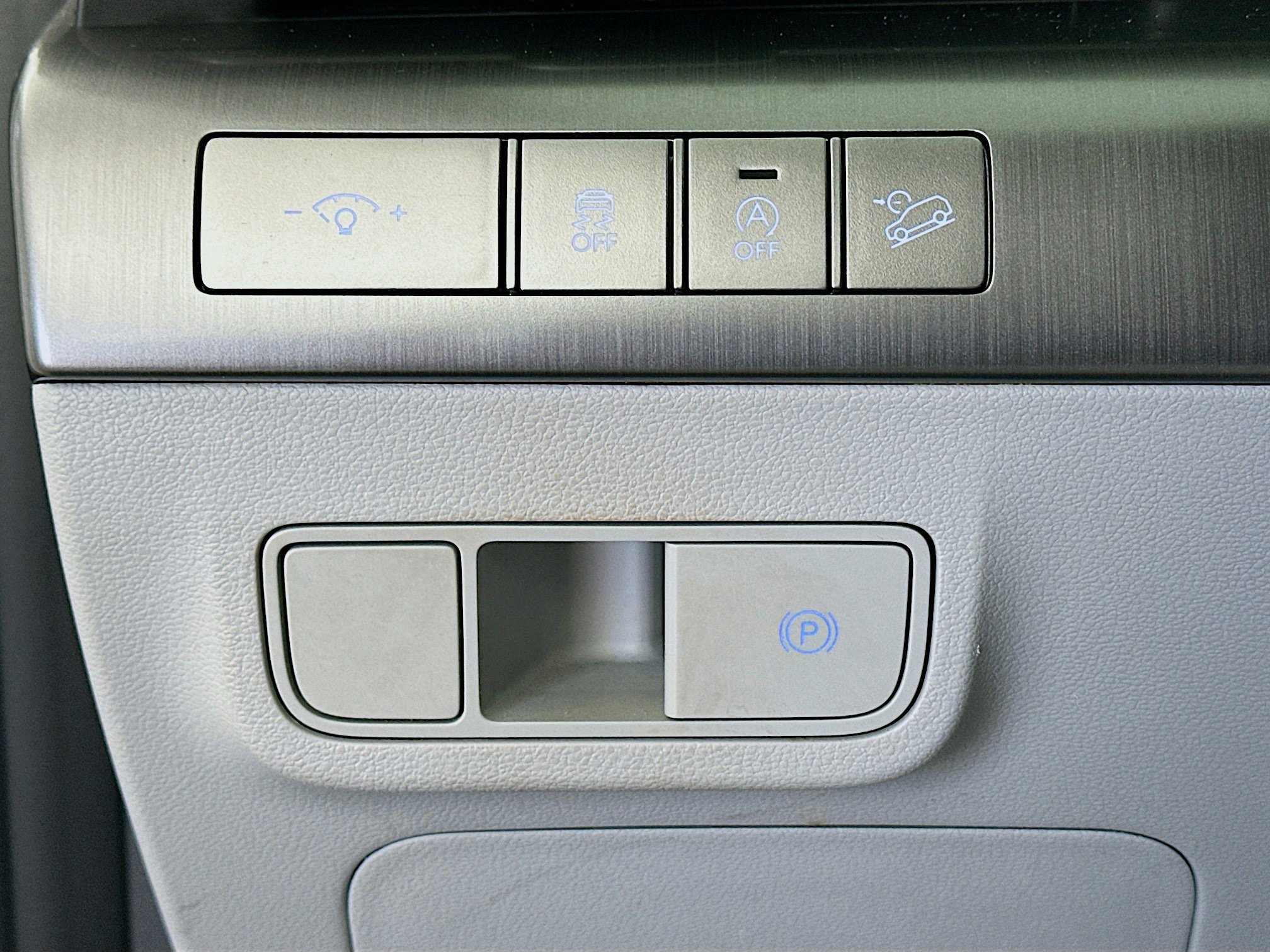 Used 2024 Hyundai Kona SE image 17