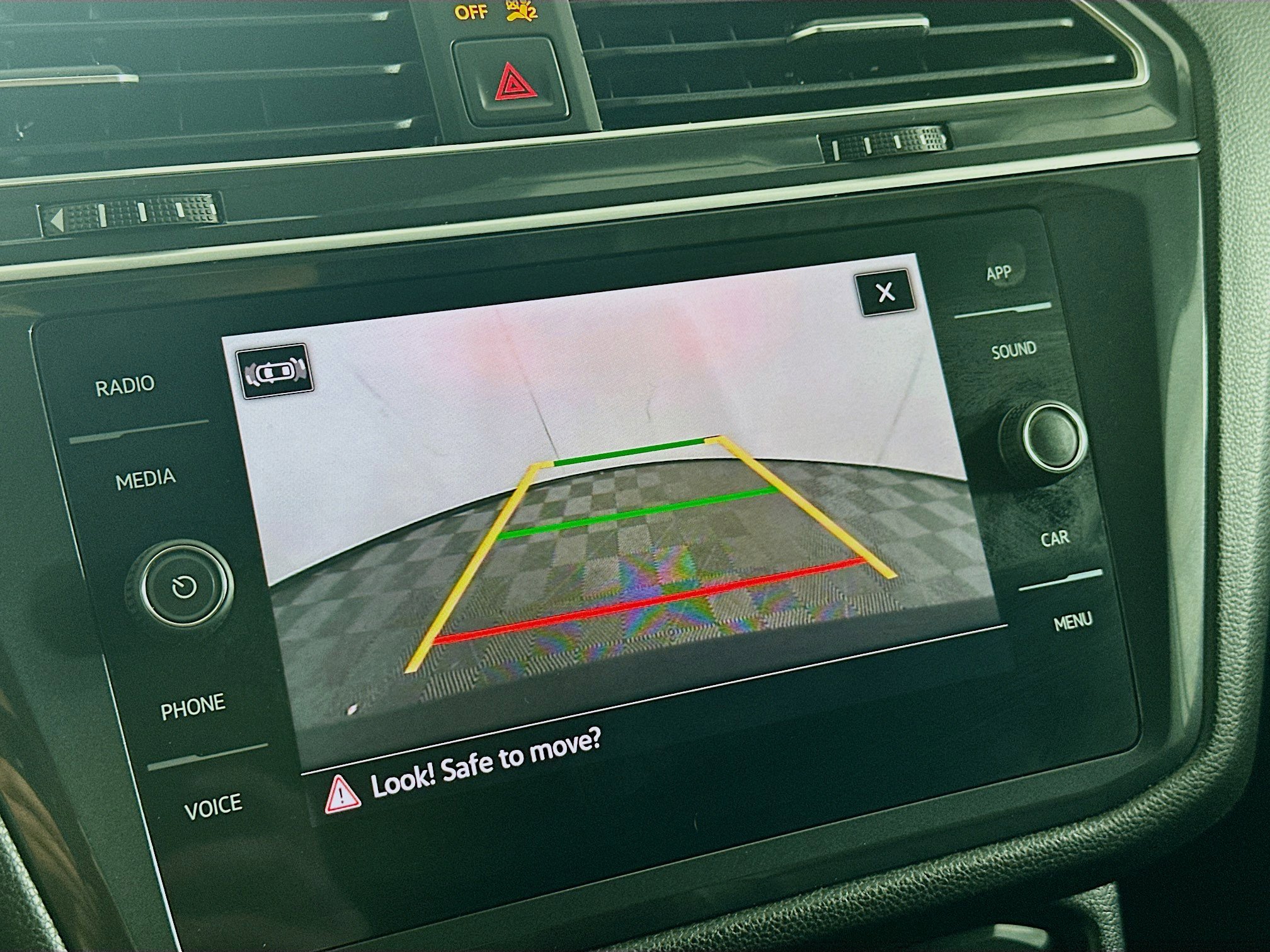 Used 2024 Volkswagen Tiguan SE image 22