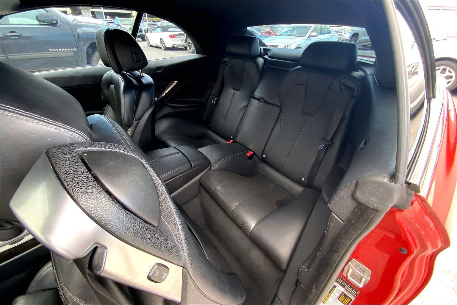 Used 2013 BMW M6 Convertible RWD image 28