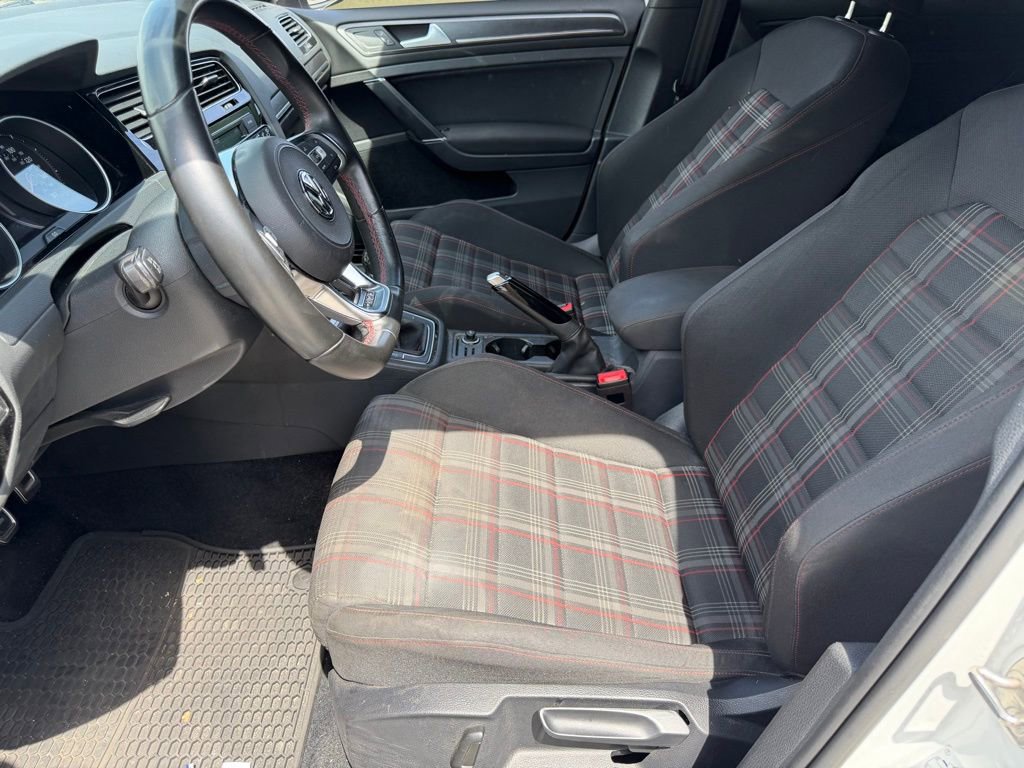 Used 2020 Volkswagen GTI S image 24