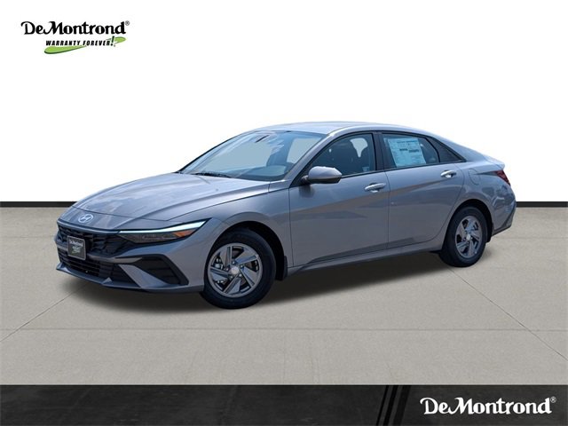New 2025 Hyundai Elantra SE
