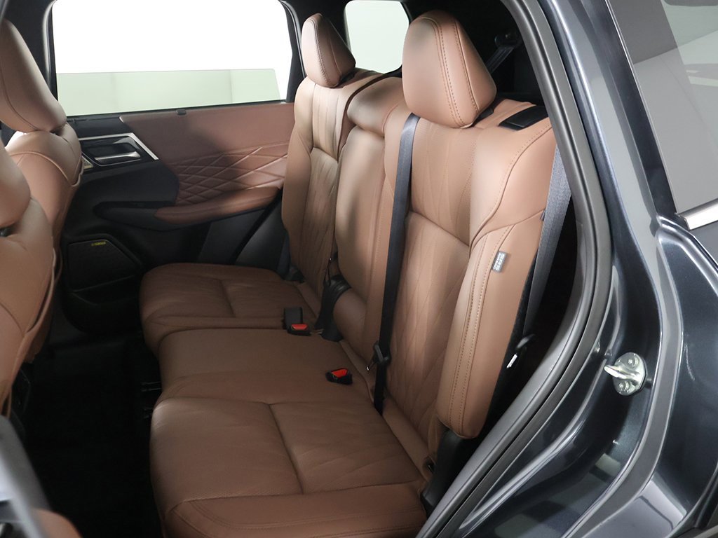 New 2025 Mitsubishi Outlander SEL image 38