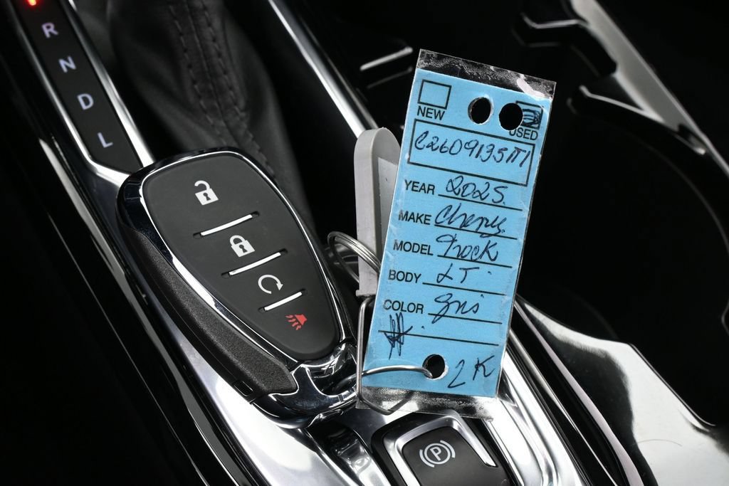 Used 2025 Chevrolet Trax LT w/ Driver Confidence Package FWD image 26
