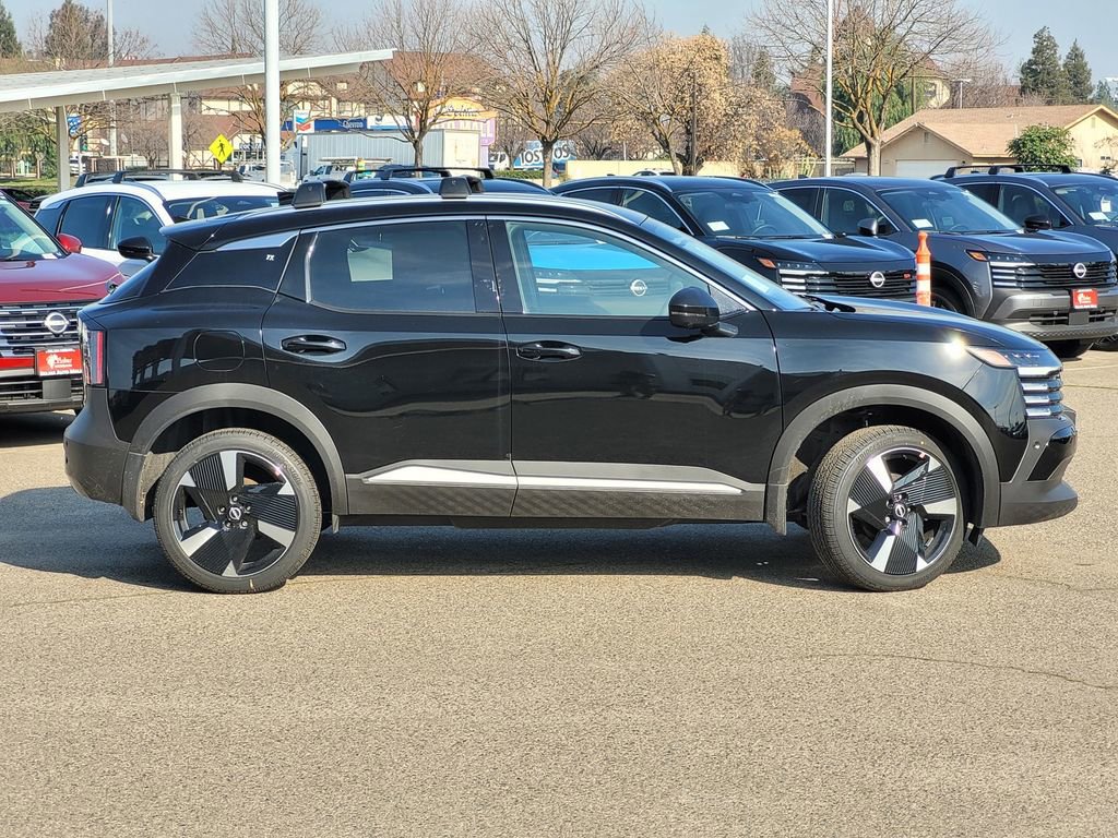 New 2026 Nissan Kicks SR image 3