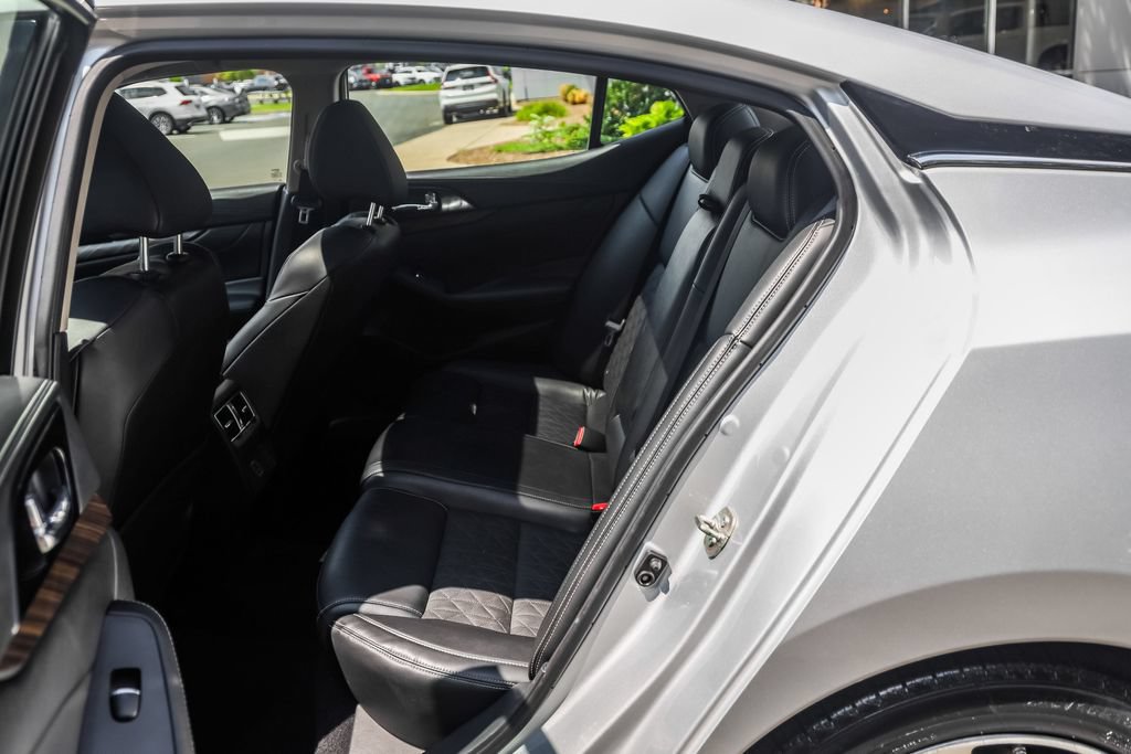 Used 2018 Nissan Maxima Platinum FWD image 21