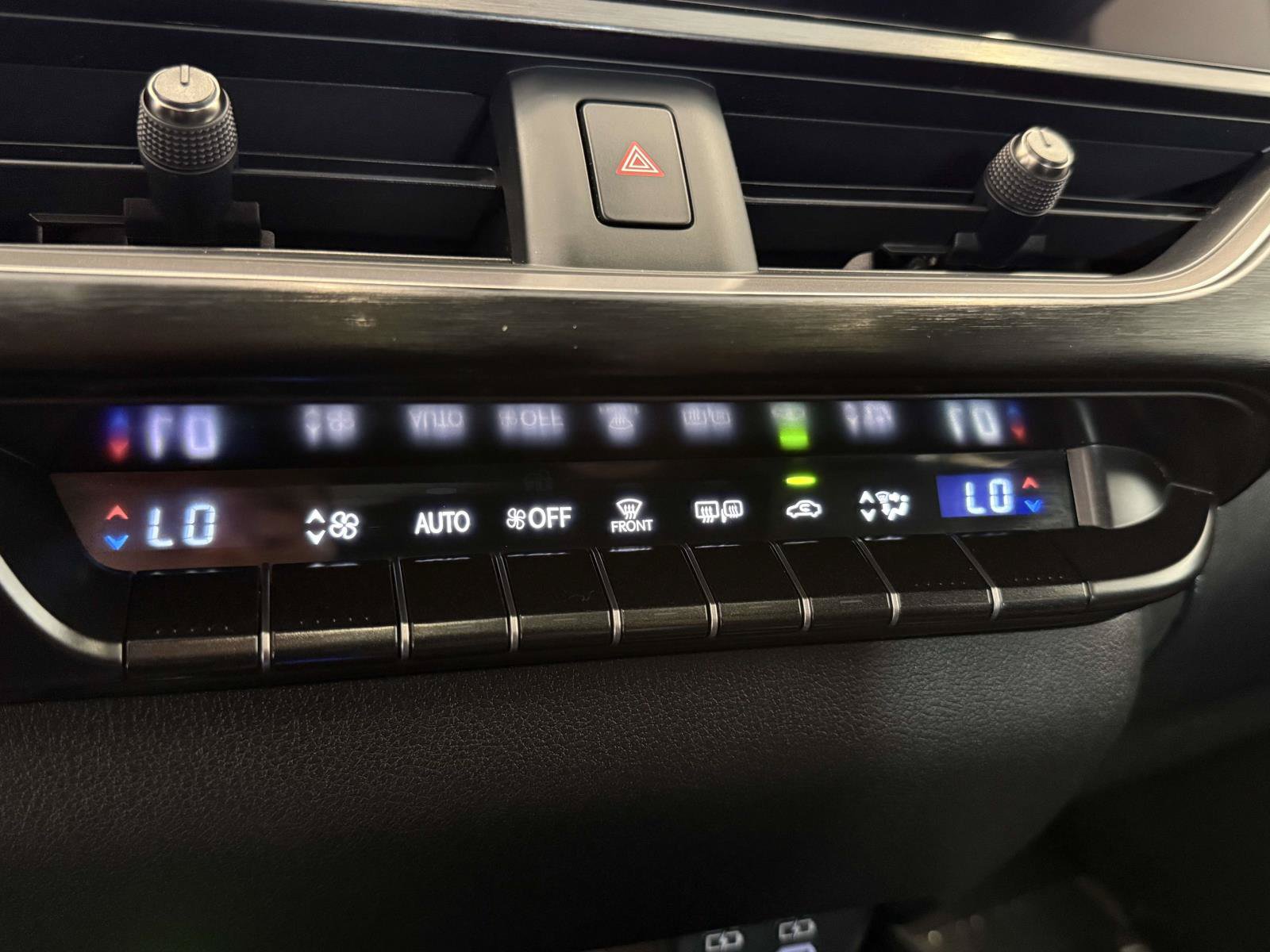 Used 2023 Lexus UX 250h F Sport AWD/4WD image 26